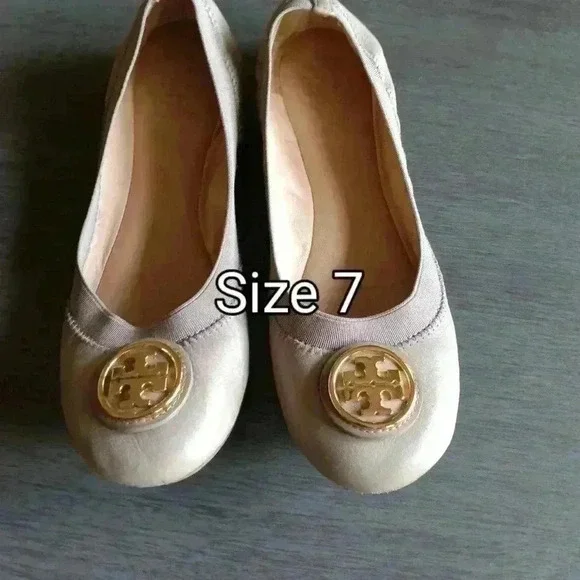 Tory Burch Caroline Flats - Picture 2 of 12